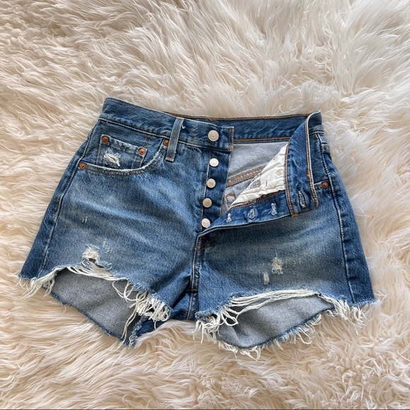 SOLD Levi's Premium 501 Women's Shorts 25 - Picture 2 of 9